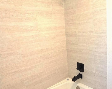 12814 Westhorpe Drive - Photo Thumbnail 10