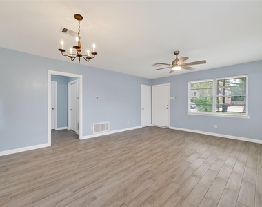 3428 Bradford Street - Photo Thumbnail 9