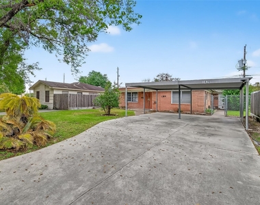 3428 Bradford Street - Photo Thumbnail 2