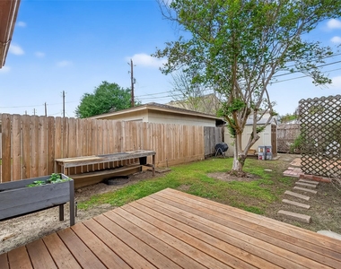 3428 Bradford Street - Photo Thumbnail 23