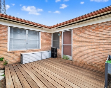 3428 Bradford Street - Photo Thumbnail 22