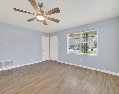 3428 Bradford Street - Photo Thumbnail 5