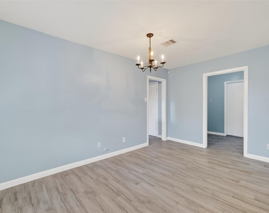 3428 Bradford Street - Photo Thumbnail 8