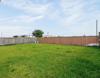 29510 Paytons Park Court - Photo Thumbnail 23