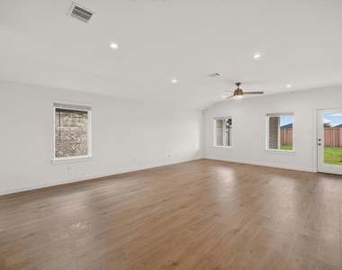 29510 Paytons Park Court - Photo Thumbnail 10