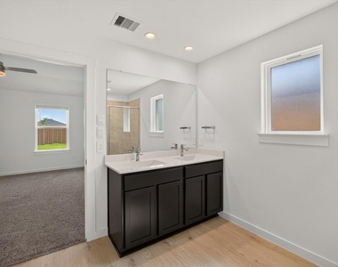 29510 Paytons Park Court - Photo Thumbnail 15