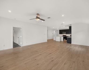 29510 Paytons Park Court - Photo Thumbnail 11