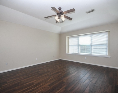 6006 Lamb Creek - Photo Thumbnail 8