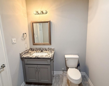 7823 Gladstone Street - Photo Thumbnail 9