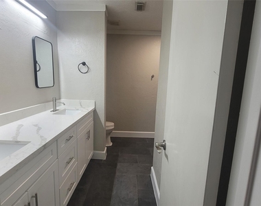 22131 Pearl Lake Drive - Photo Thumbnail 15