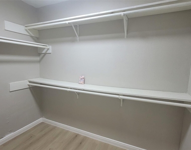 22131 Pearl Lake Drive - Photo Thumbnail 13