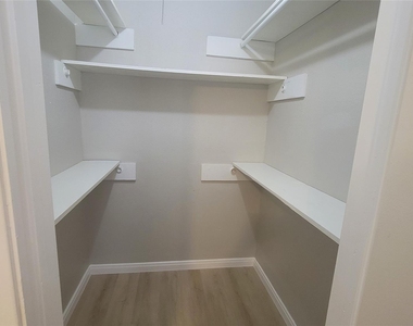 22131 Pearl Lake Drive - Photo Thumbnail 24
