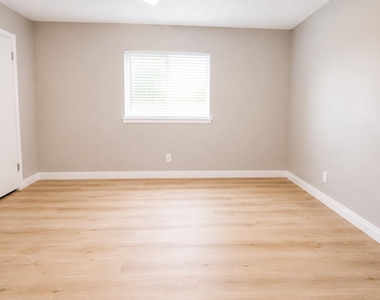 22131 Pearl Lake Drive - Photo Thumbnail 19