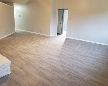 8527 Quail Hills Drive - Photo Thumbnail 14