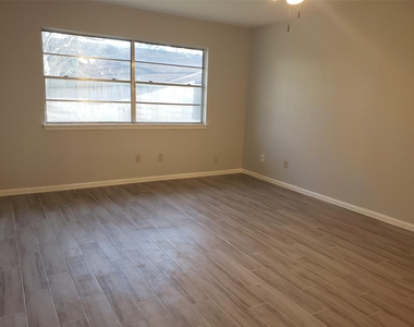8527 Quail Hills Drive - Photo Thumbnail 10