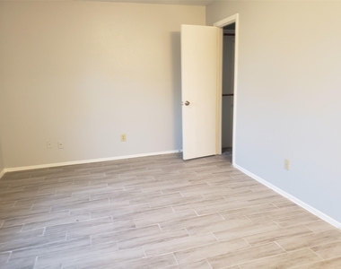 8527 Quail Hills Drive - Photo Thumbnail 6