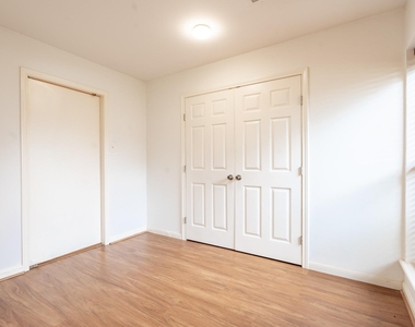 8819 Hazen Street - Photo Thumbnail 10