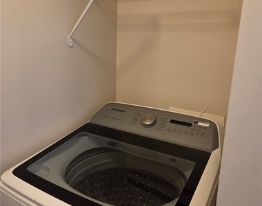 1105 Reserve Court - Photo Thumbnail 4