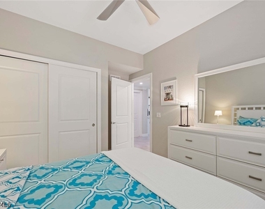 201 Indies Drive E - Photo Thumbnail 20