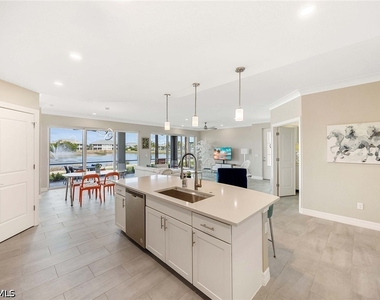 201 Indies Drive E - Photo Thumbnail 11