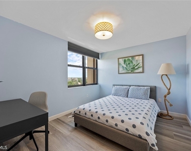 6585 Nicholas Boulevard - Photo Thumbnail 21