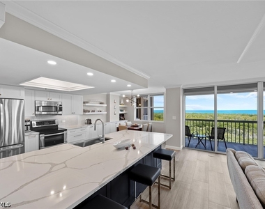 6585 Nicholas Boulevard - Photo Thumbnail 8
