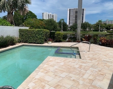 611 Bridgeway Lane - Photo Thumbnail 3