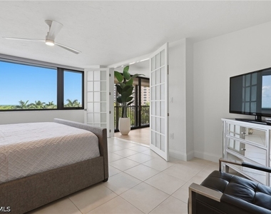 5601 Turtle Bay Drive - Photo Thumbnail 14