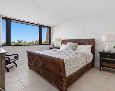 5601 Turtle Bay Drive - Photo Thumbnail 16