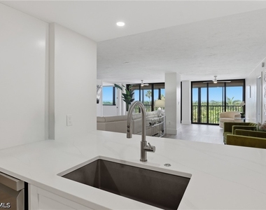 5601 Turtle Bay Drive - Photo Thumbnail 3