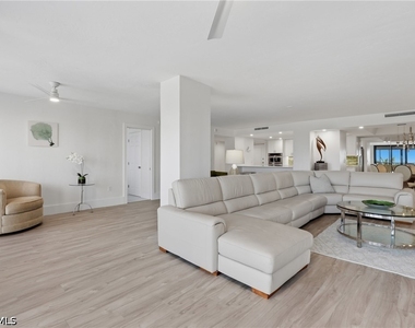 5601 Turtle Bay Drive - Photo Thumbnail 11
