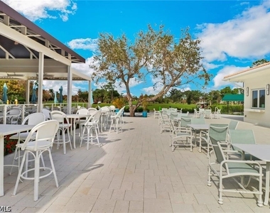 1025 Foxfire Lane - Photo Thumbnail 15