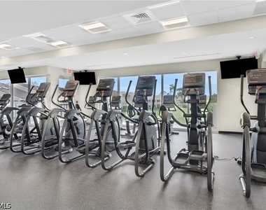 1025 Foxfire Lane - Photo Thumbnail 20