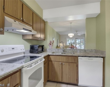 1025 Foxfire Lane - Photo Thumbnail 3
