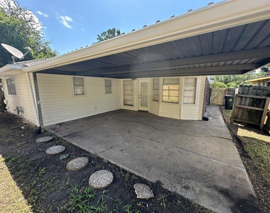 934 Bacliff Drive - Photo Thumbnail 30