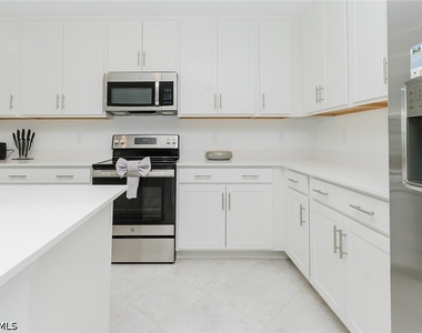 5835 Double Eagle Circle - Photo Thumbnail 11
