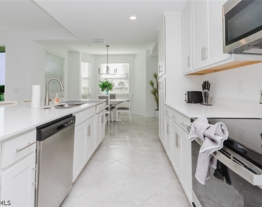 5835 Double Eagle Circle - Photo Thumbnail 9