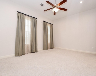 709 Delano Street - Photo Thumbnail 22