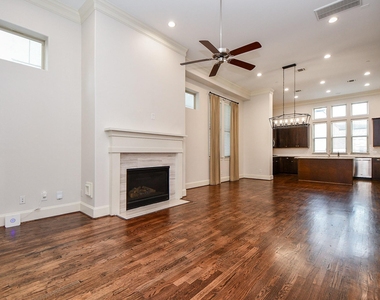 709 Delano Street - Photo Thumbnail 12