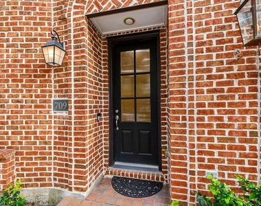 709 Delano Street - Photo Thumbnail 2