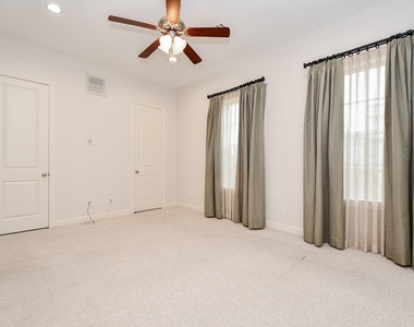 709 Delano Street - Photo Thumbnail 23