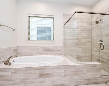 709 Delano Street - Photo Thumbnail 27