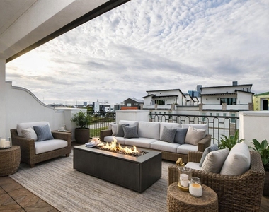 709 Delano Street - Photo Thumbnail 39