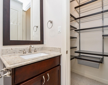 709 Delano Street - Photo Thumbnail 7