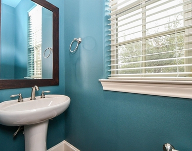 709 Delano Street - Photo Thumbnail 20