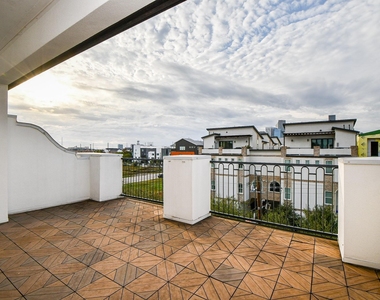 709 Delano Street - Photo Thumbnail 41