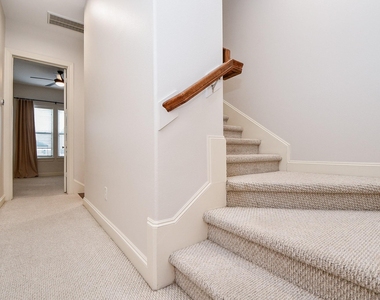 709 Delano Street - Photo Thumbnail 34