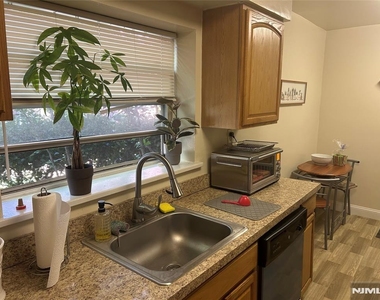 280-320 Oak - Photo Thumbnail 2
