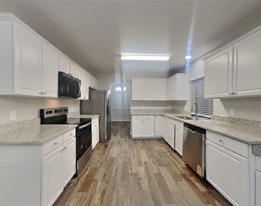 16803 Cobbler Crossing Drive - Photo Thumbnail 3