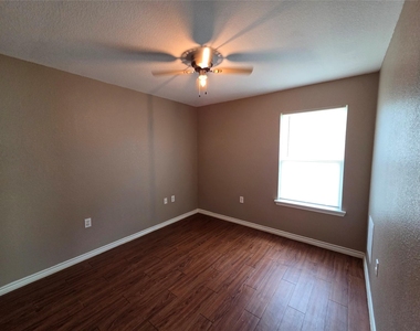 438 Spence Lane - Photo Thumbnail 19